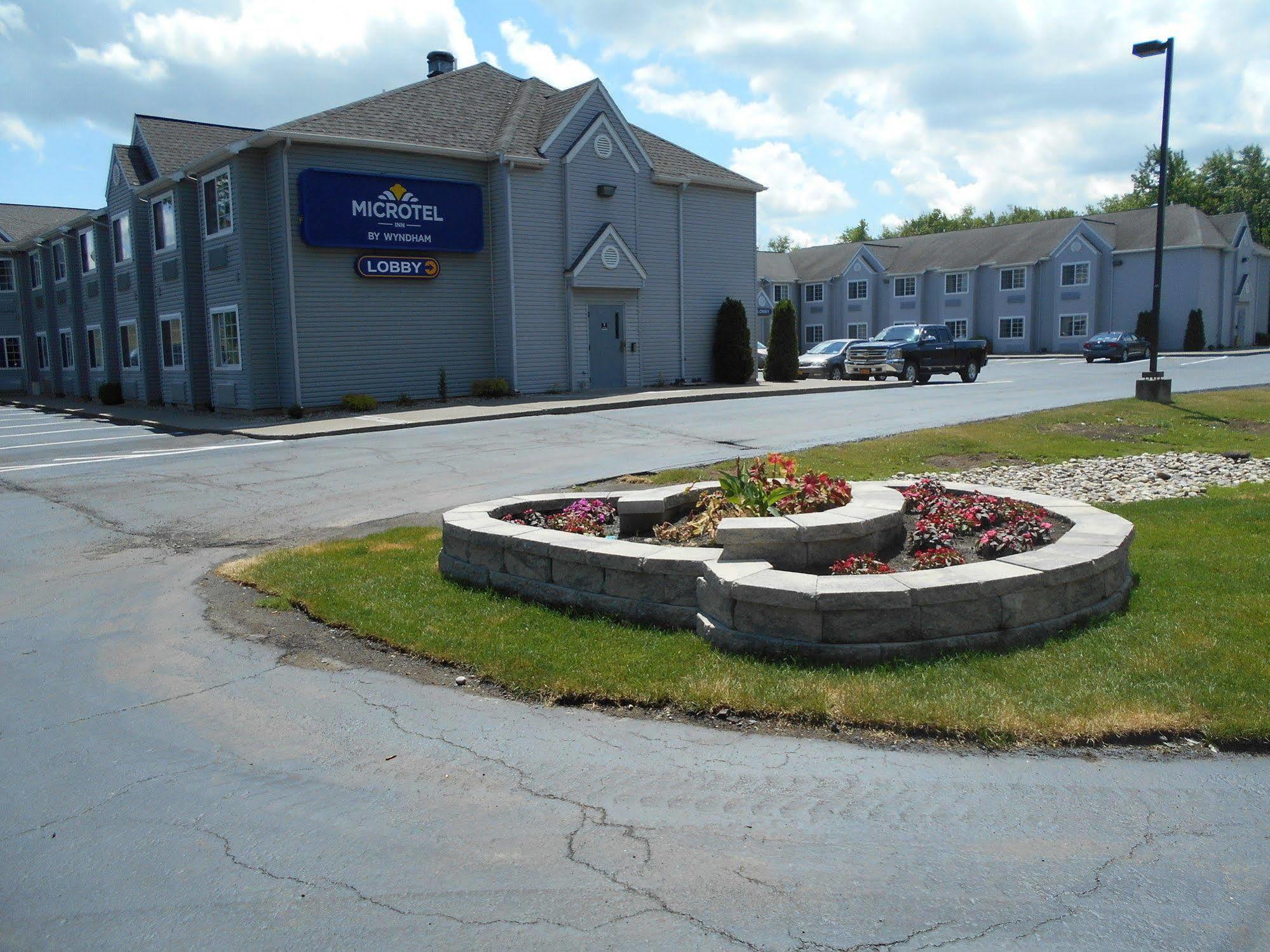 Microtel Inn By Wyndham - Albany Airport Latham Exterior foto